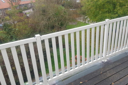 houten balkonhek vervangen