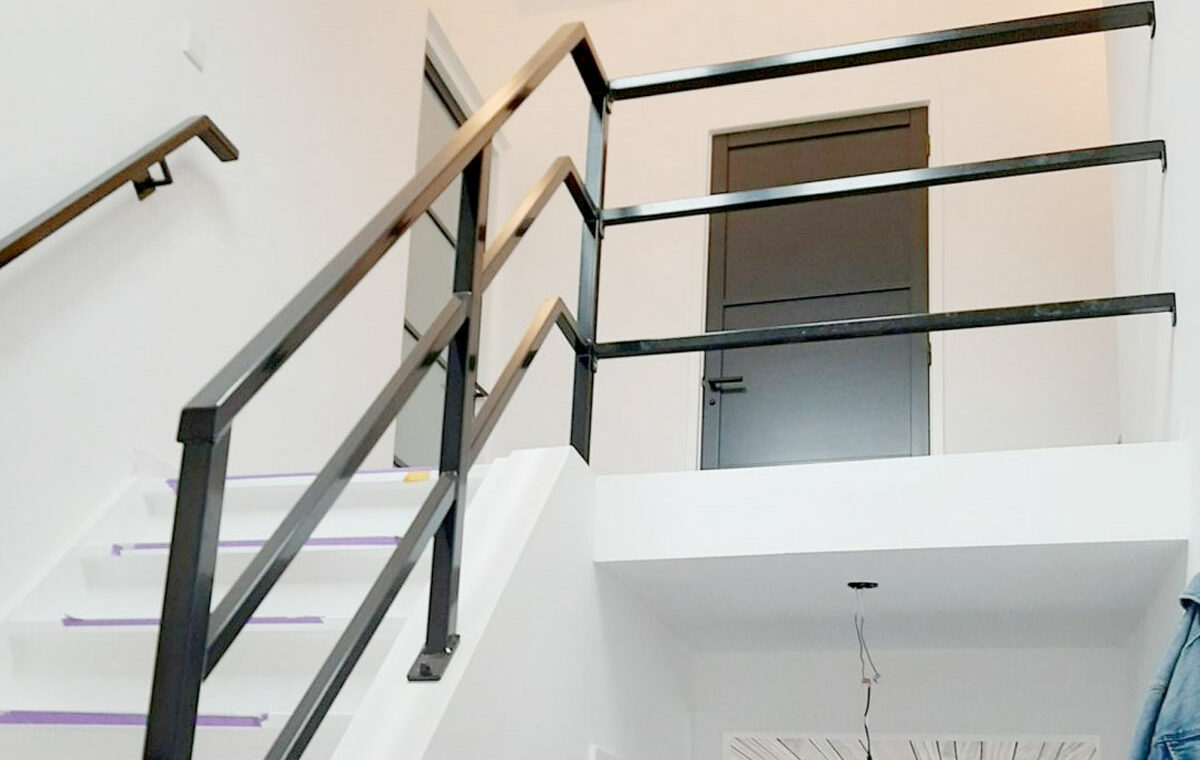 metalen balustrade trapgat