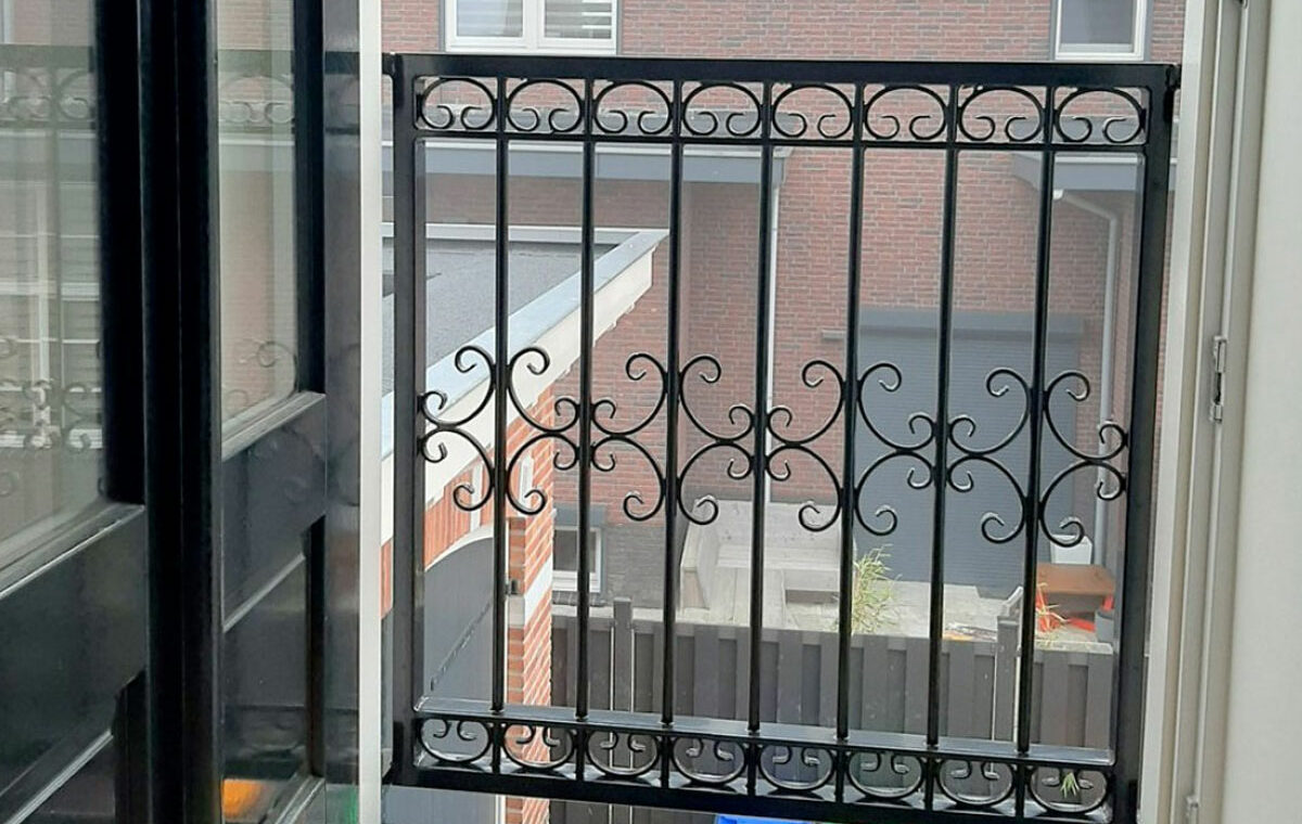franse balkons met smeedwerk