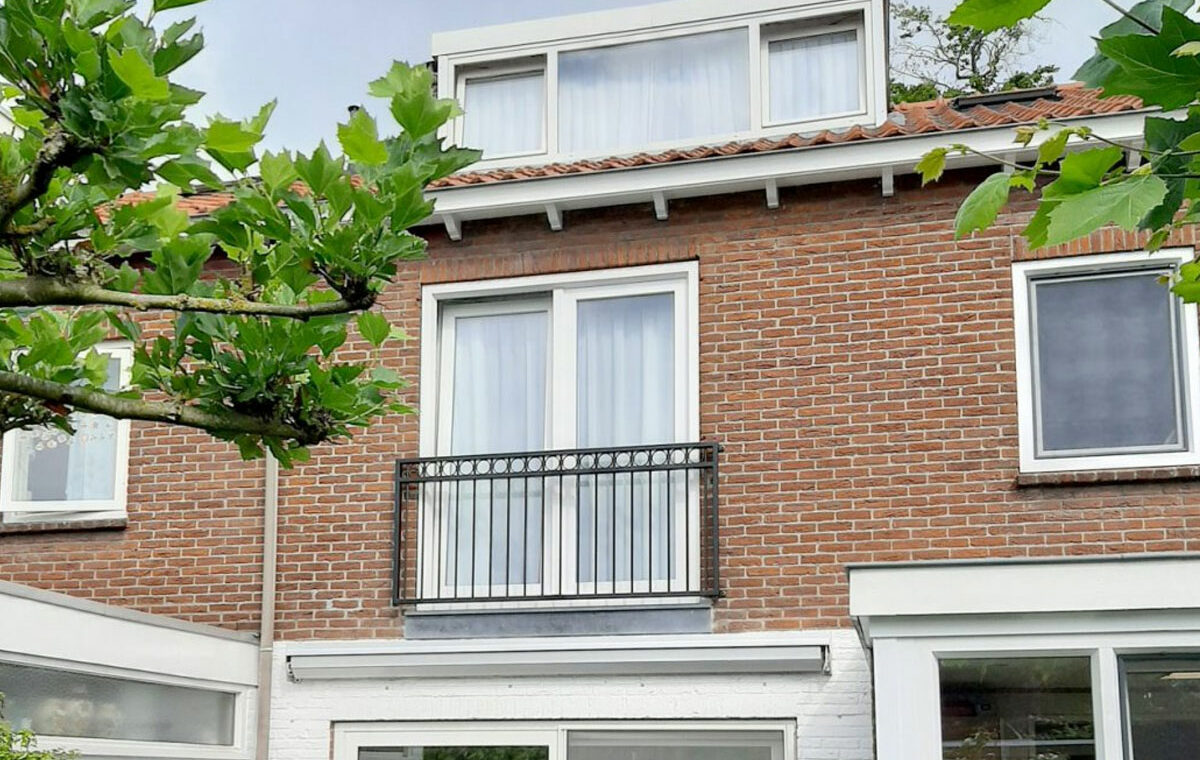 franse balkons met cirkels