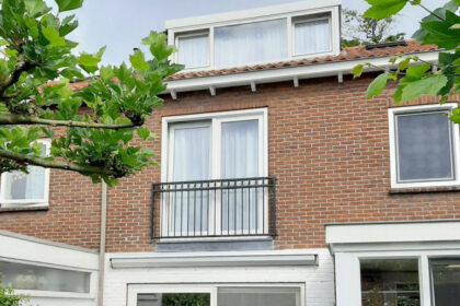 franse balkons met cirkels