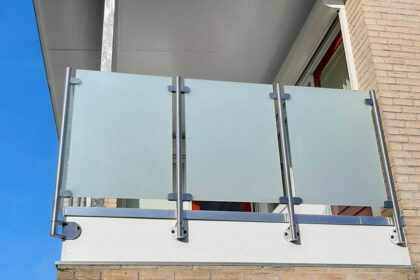 glazen balkonhek matglas