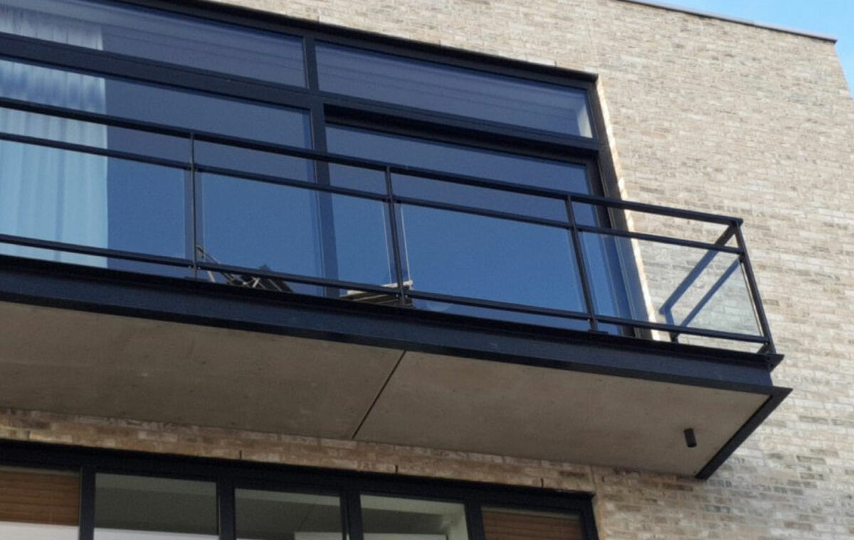 glazen balkonhek op maat