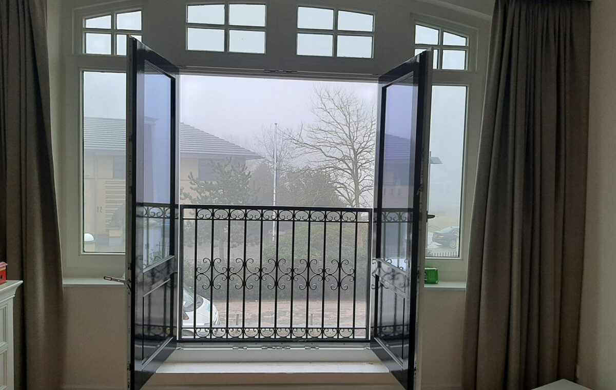 Frans balkonhekwerk laten plaatsen