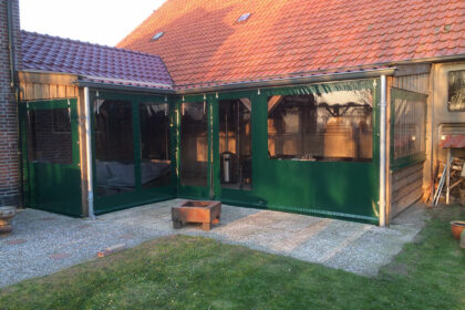 Verandazeil met raam en deur