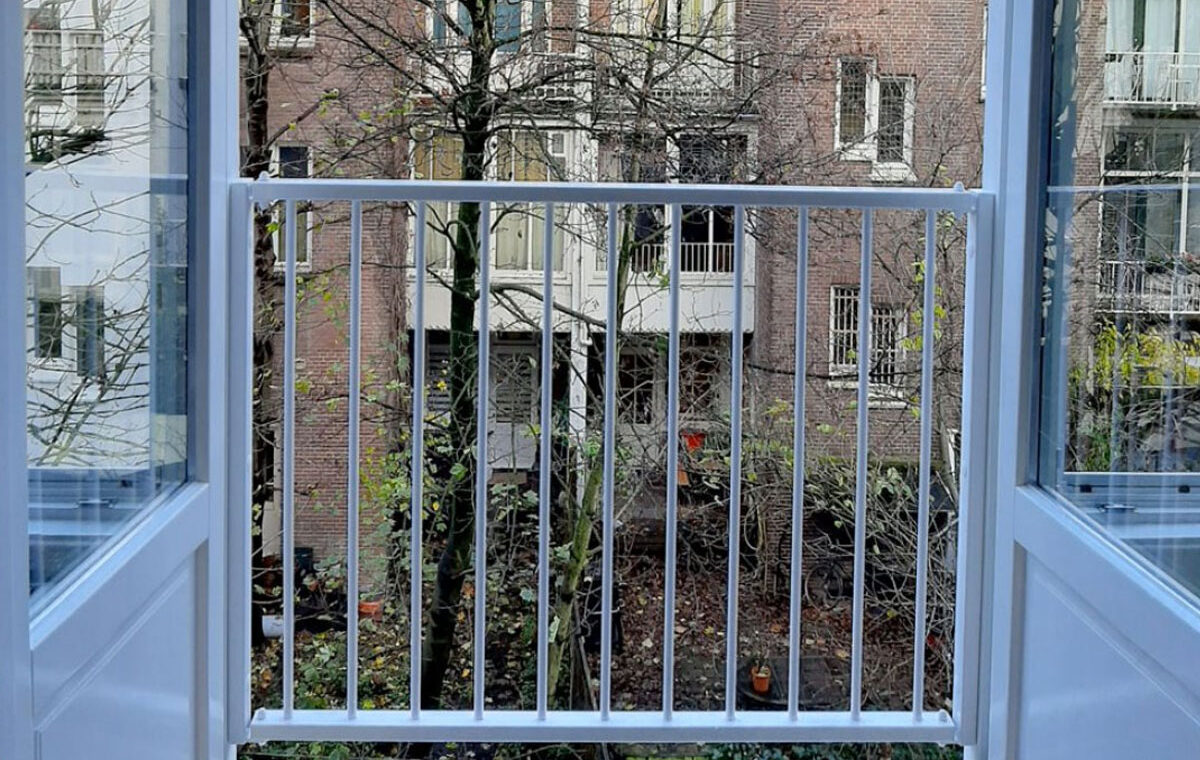 Frans balkonhek laten lassen