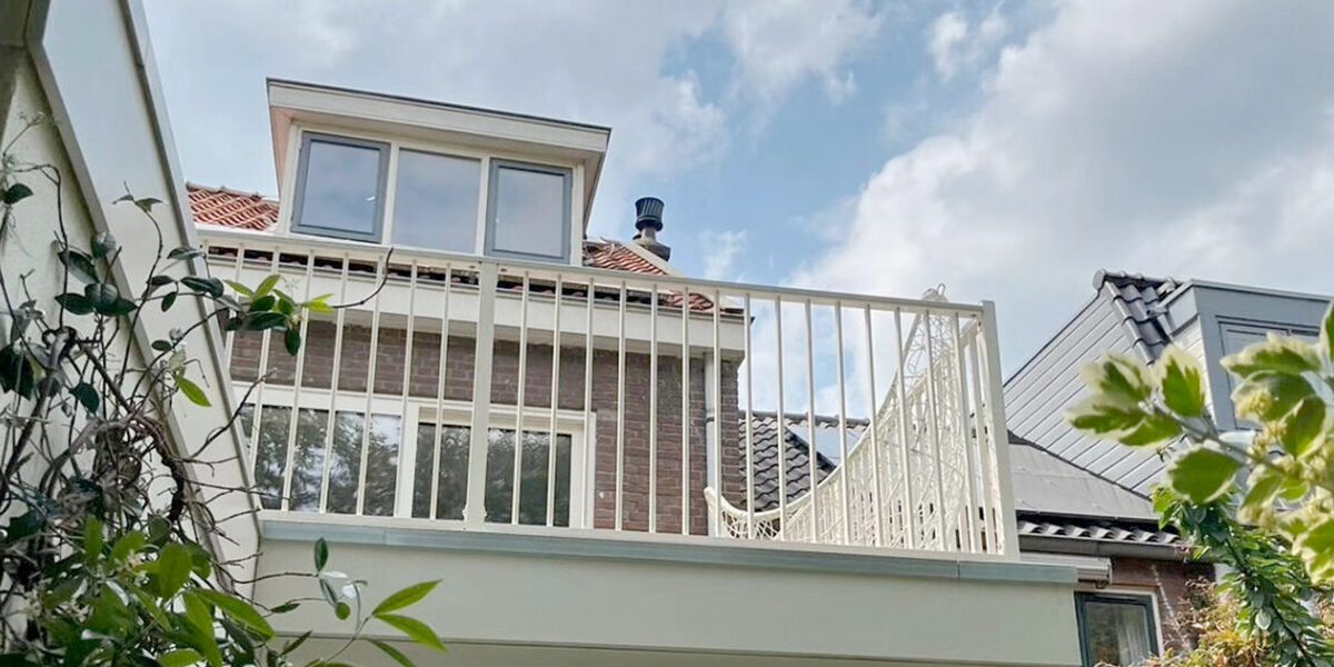 Aluminium balkonhekken laten plaatsen