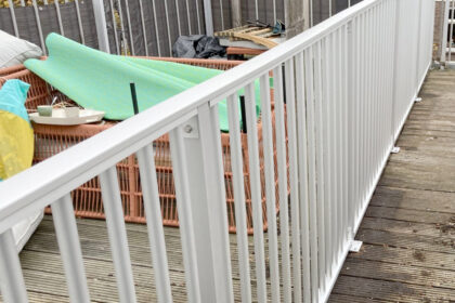 Aluminium hekwerk plaasten