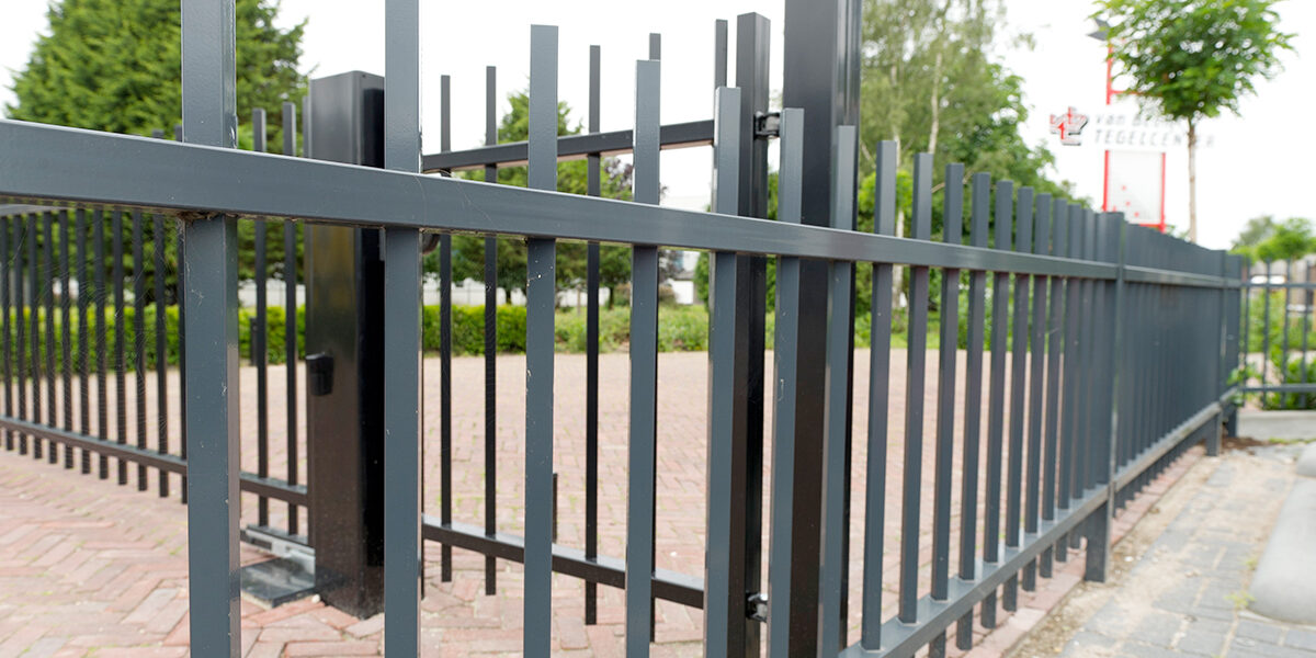 nadelen stalen hekwerk