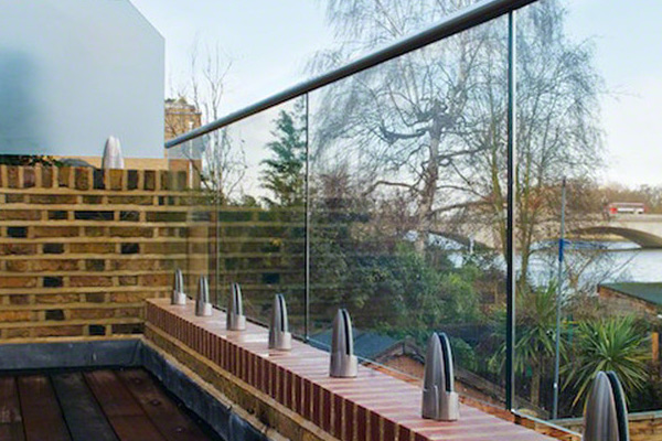 glazen balustrade reinigen