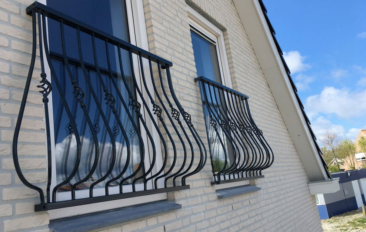 Stalen franse balkonhekken en privacy