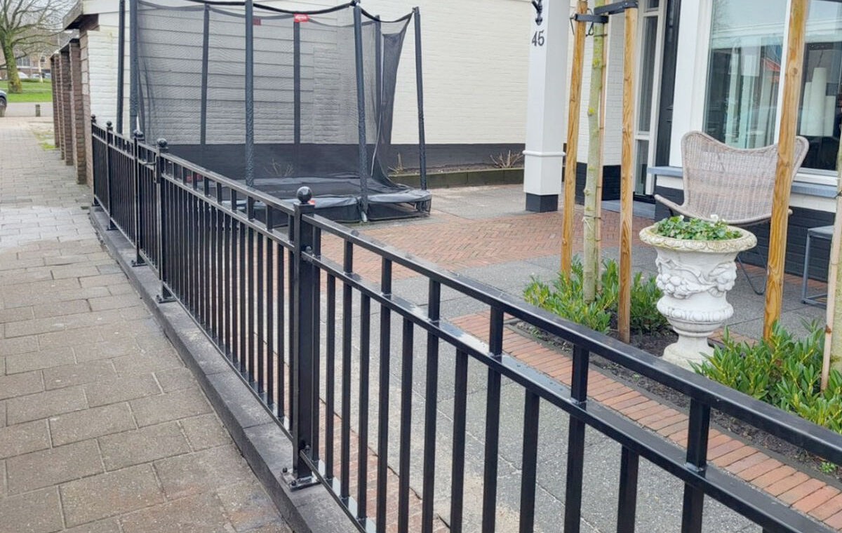 verankeren sierhekwerk verschillende ondergronden