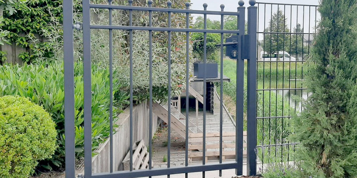 Verschil stalen en houten poorten