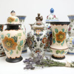 Vintage vazen en bloemen