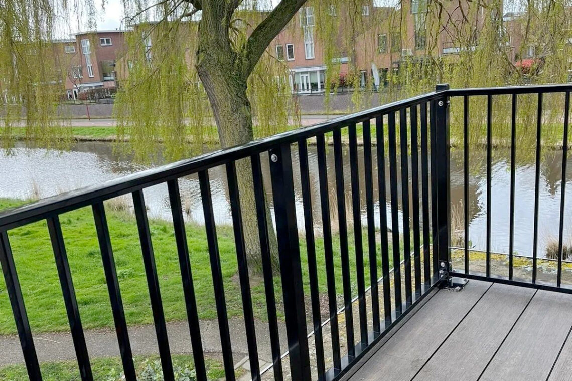 Balkonhekken laten poedercoaten