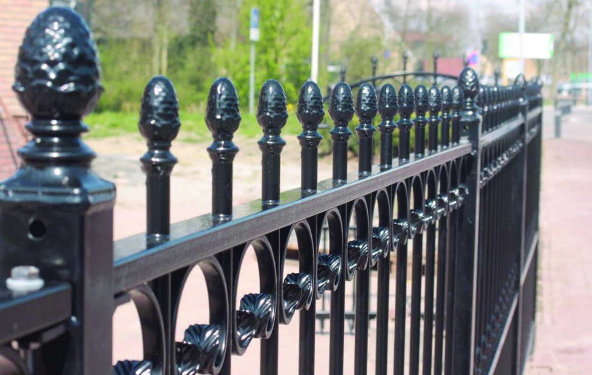 Sierhekwerk laten lassen