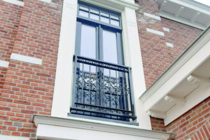 Stalen Frans balkonhek jaren 30