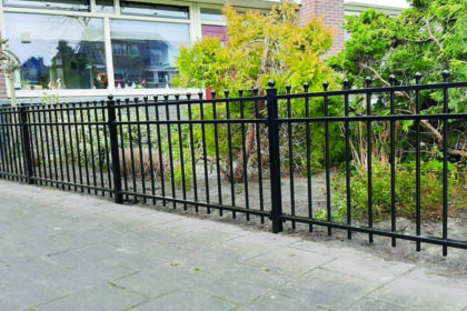 Stalen hekwerk laten plaatsen