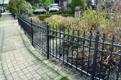 Stalen hekwerk met hekpunten