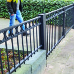 Stalen hekwerk met ringen