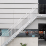 Stalen trap laten installeren