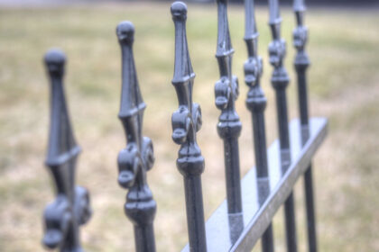 Voortuin hekwerk zelf plaatsen