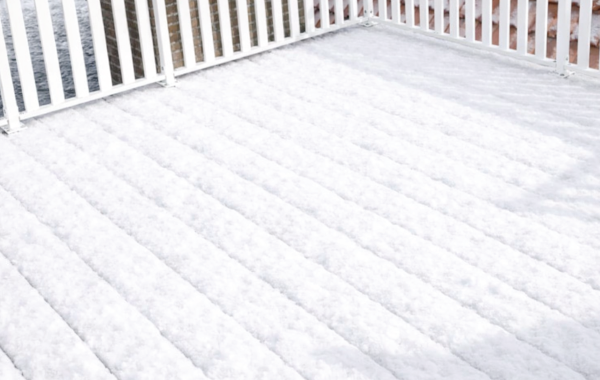 Terras sneeuwvrij maken