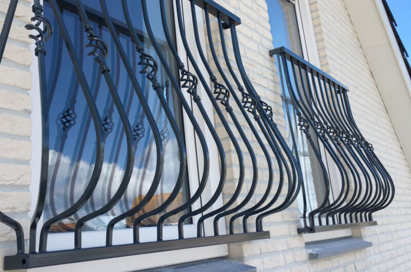 Sierlijk Frans balkonhekwerk